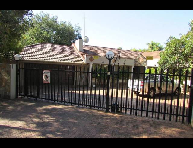 6 BEDROOM HOUSE FOR SALE IN WHITE RIVER EXT 5